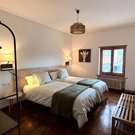 Casa Xabaz, Gijon, Asturias Дом отдыха Хихон