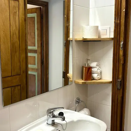 Casa Xabaz, Gijon, Asturias Дом отдыха Хихон